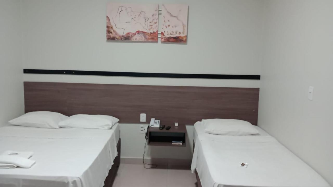 Hotel Plaza Pontes E Lacerda المظهر الخارجي الصورة